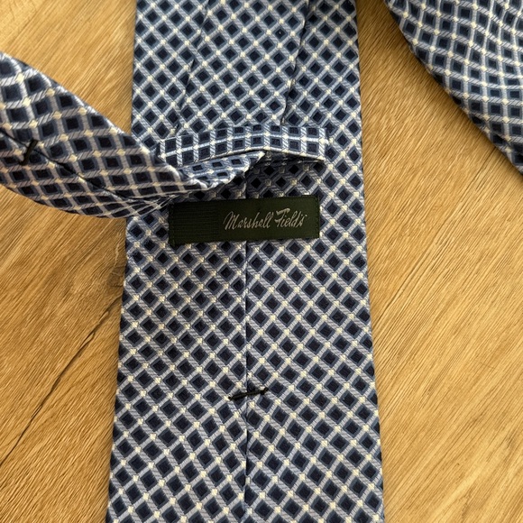 Marshall Fields Tie - Picture 2 of 2